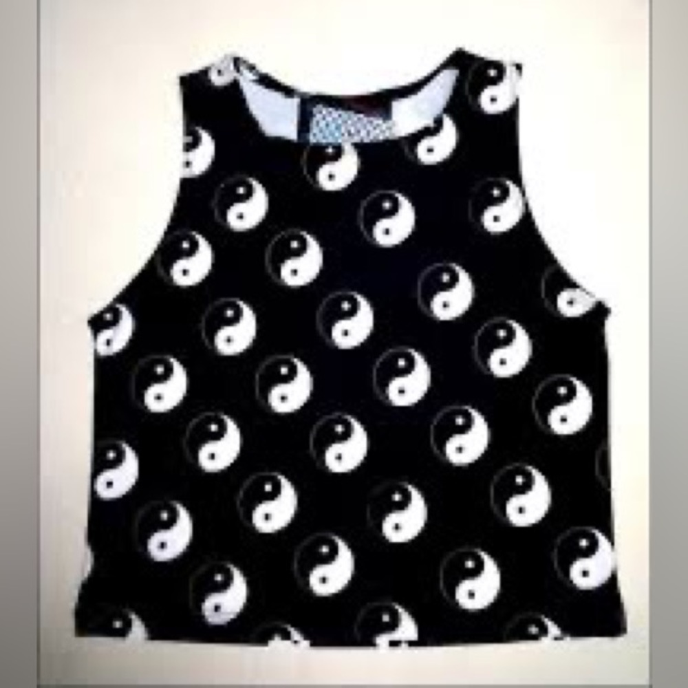 Omighty Yin Yang Crop